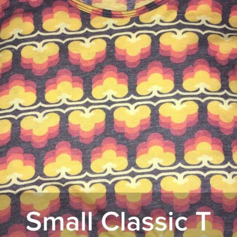 LuLaRoe Classic Tee Size Small - NWT